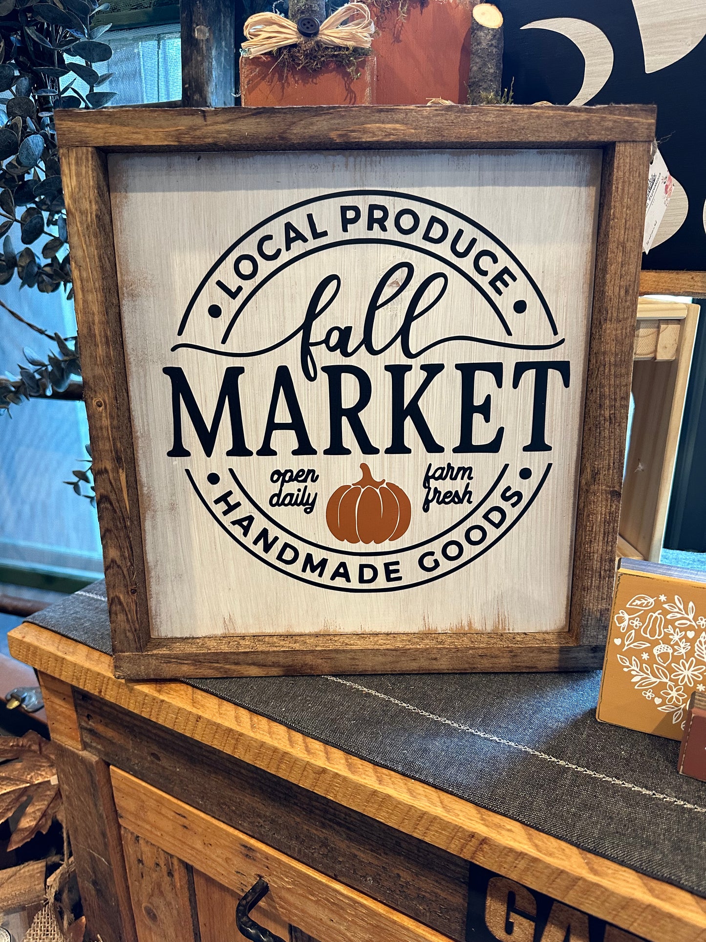 Fall Market Sign