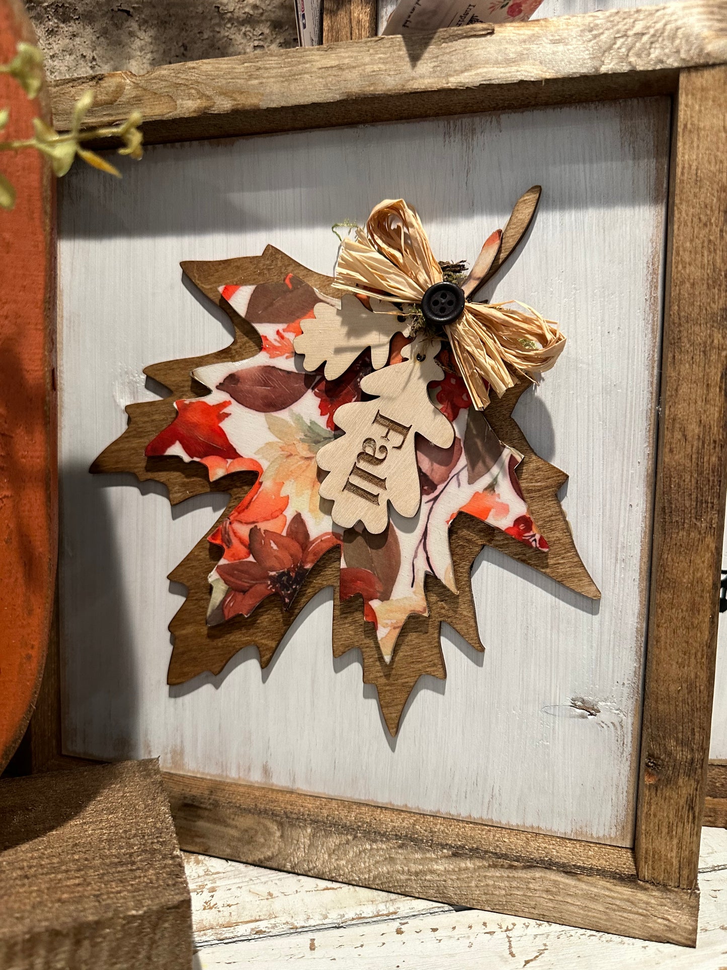 Layered Leaf Sign
