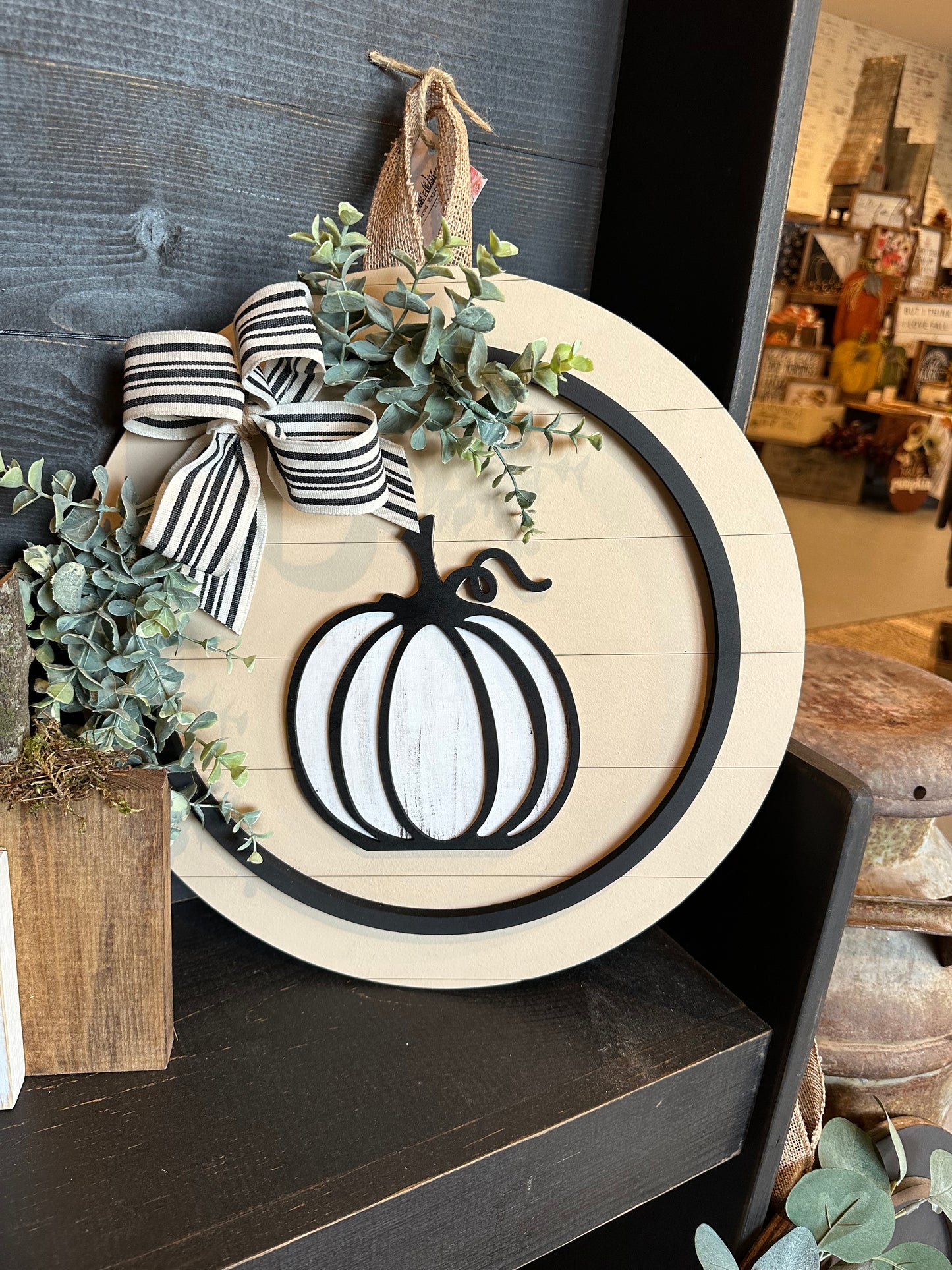 Neutral Pumpkin Round