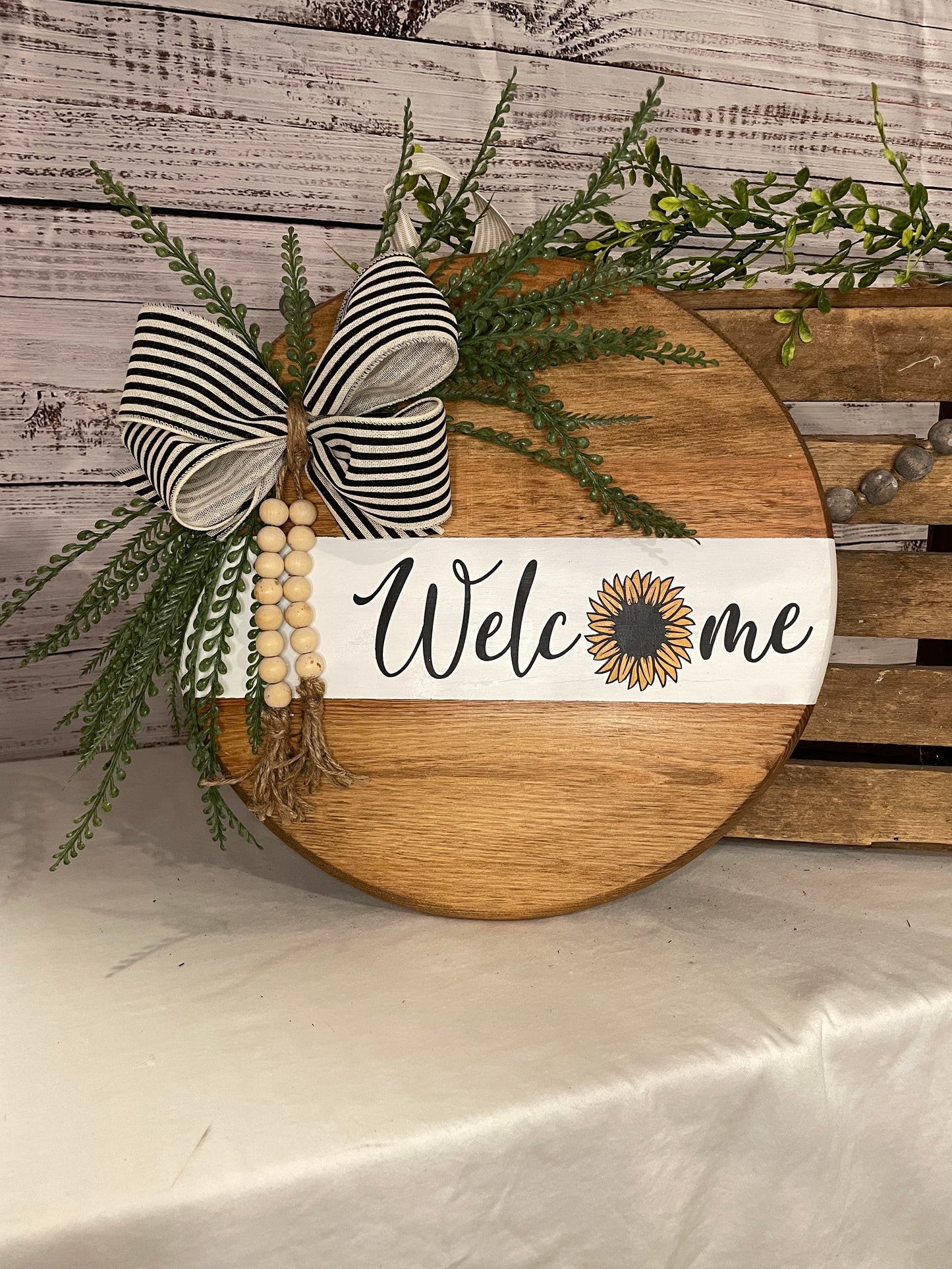 Welcome w/ Sunflower Round