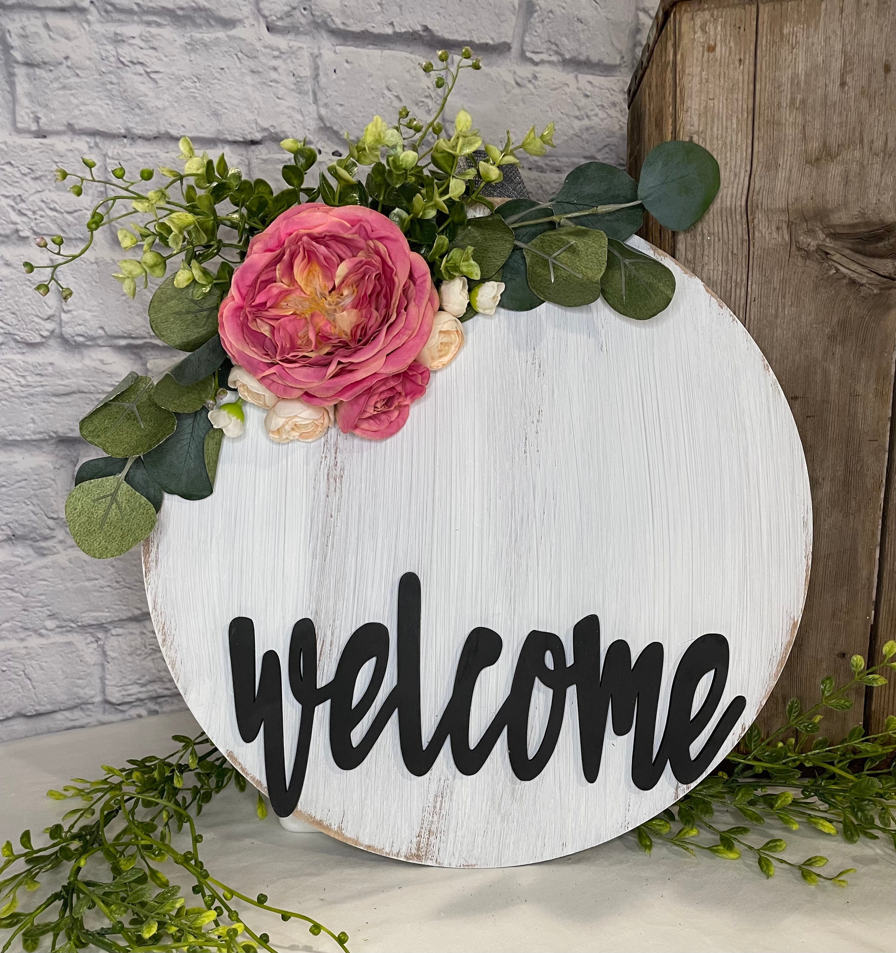 White Welcome Round – Inspired Expressions WI